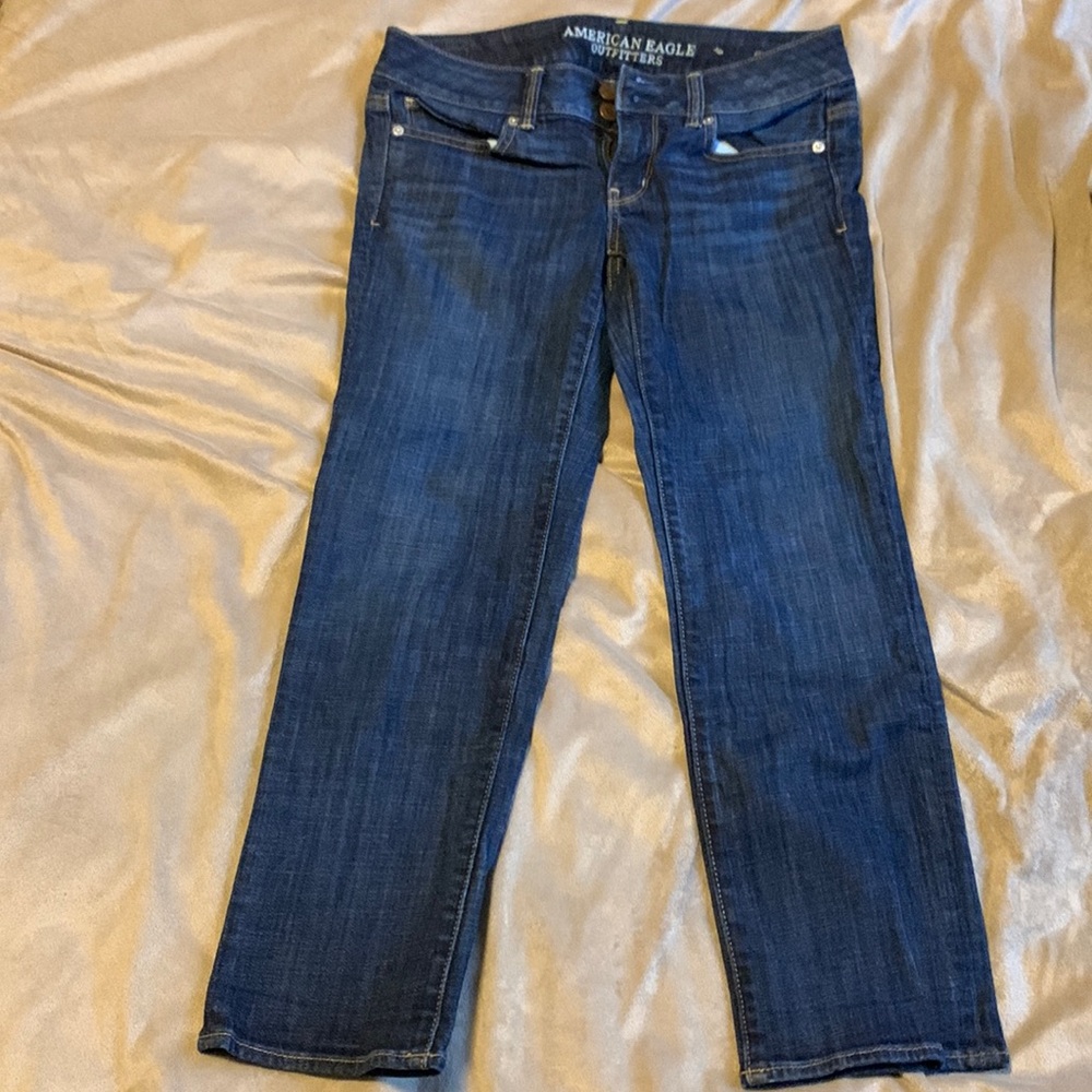 Dark blue American eagle crop jeans